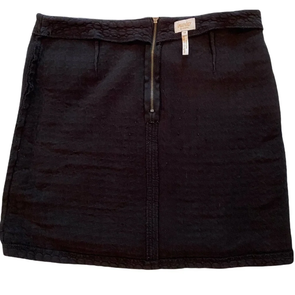 LAUNDRY BY SHELLI SEGAL Soft Quilted Knit Black Skirt with Pockets